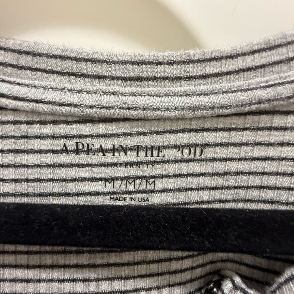 A Pea in the Pod. Grey Stripped Ribbed Henley Tshirt Dress/nightgown. Size Med - Picture 3 of 5